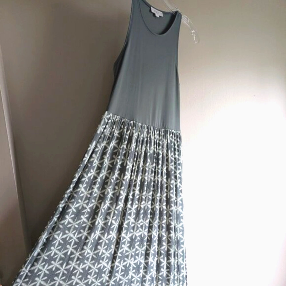 Pretty green/sage/floral maxi dress